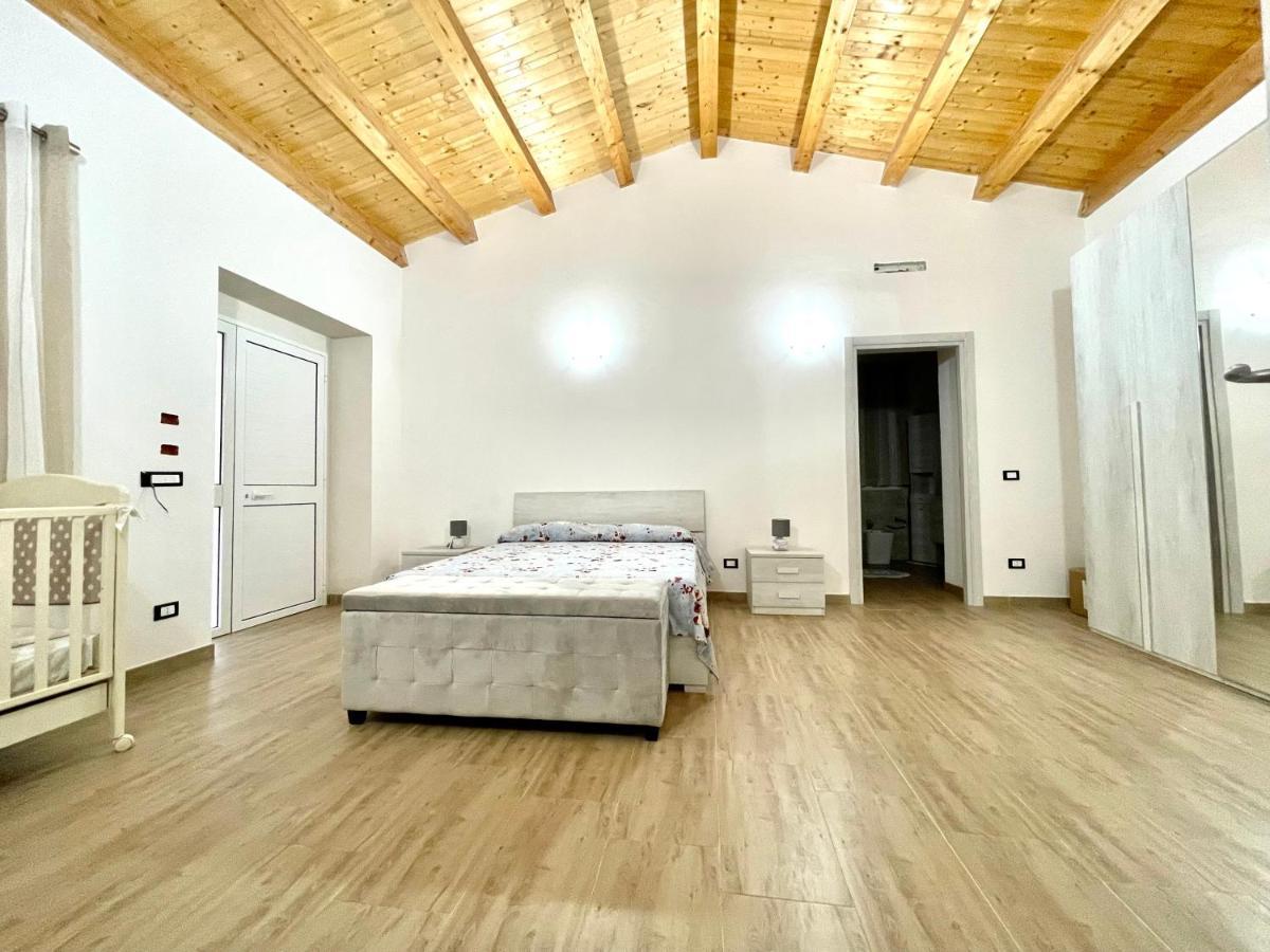 Villa Nunzia Con Piscina, Sauna E Idromassaggio. Floridia Exterior foto