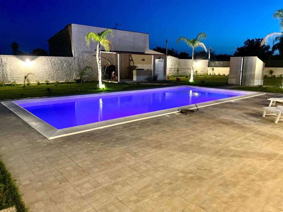 Villa Nunzia Con Piscina, Sauna E Idromassaggio. Floridia Exterior foto